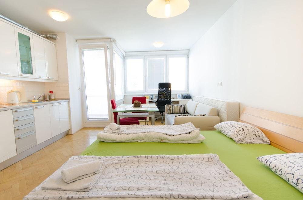 City centre studio with a balcony