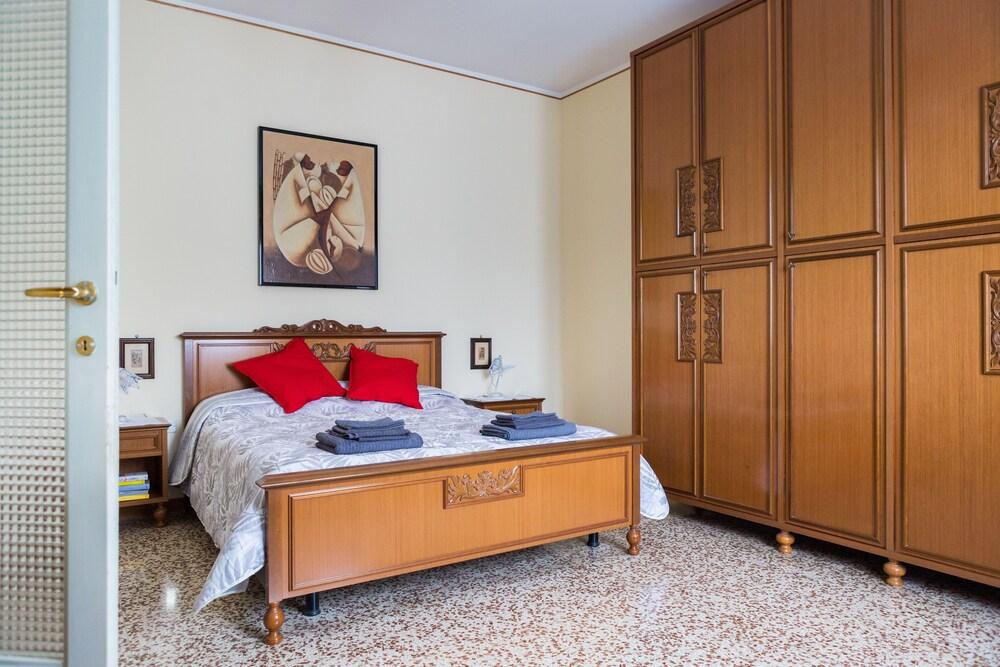 A pochi passi dal centro e dall'Ospedale di Parma