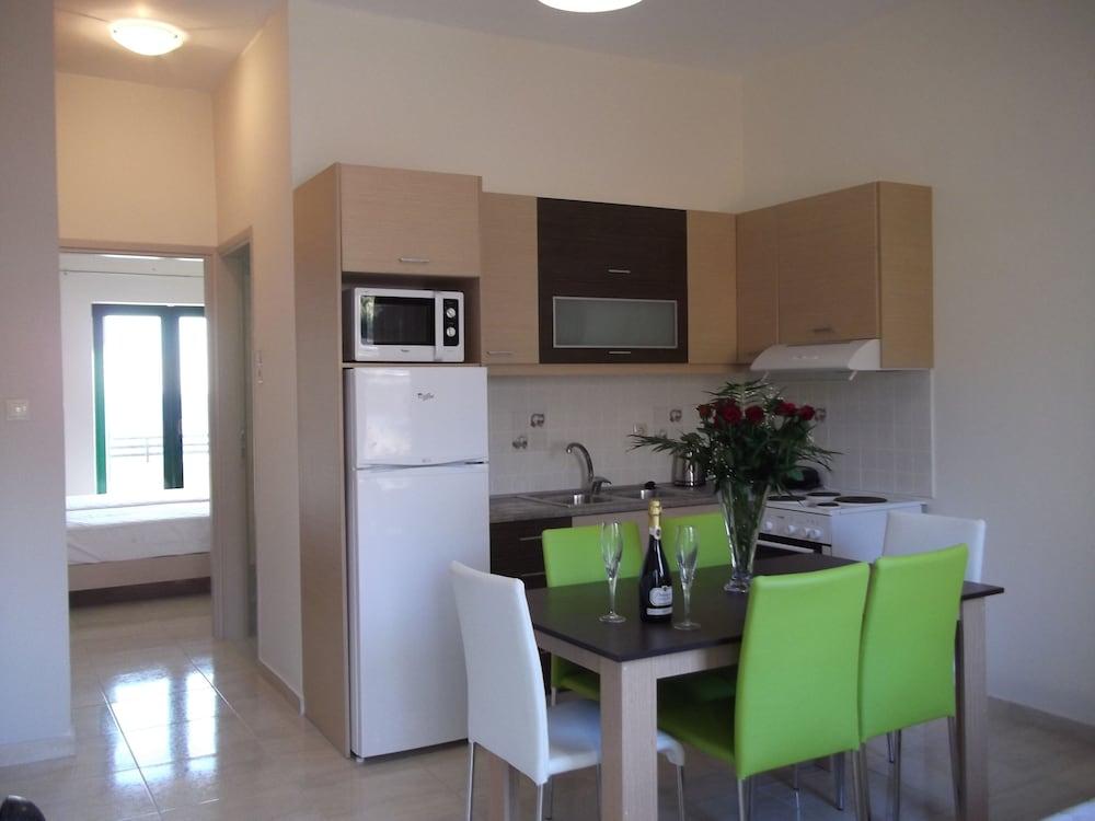 Kritamos Beach Apartments