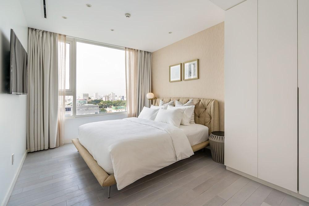 Saigon Finest - IDG Suite Collection - 10J