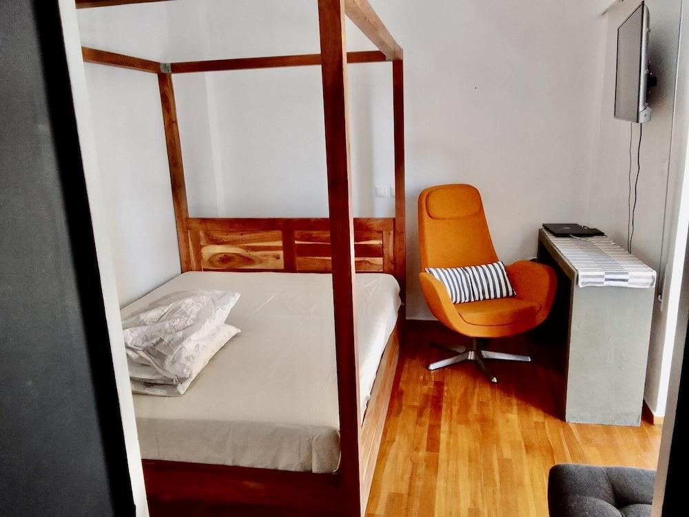 Impeccable 3-bed Apartment in Athens