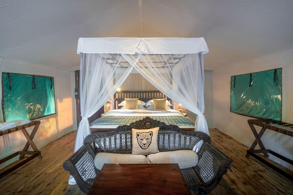 Leopard Safaris Yala