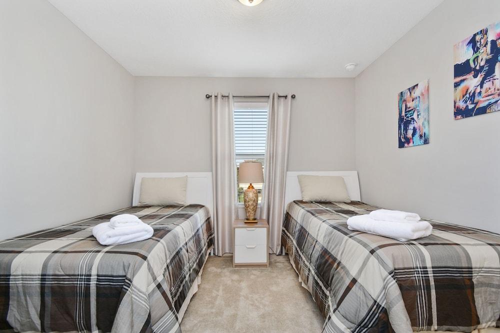 5162 A Compass Bay Resort 43677/44288