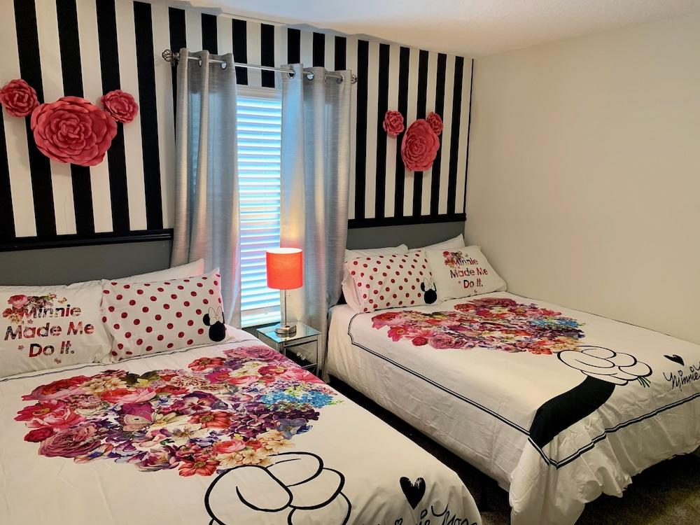 4811 Storey Lake Resort 77262 / 77288