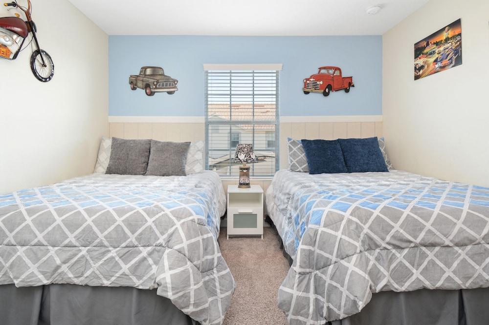 3079 Storey Lake Resort  28332/30698