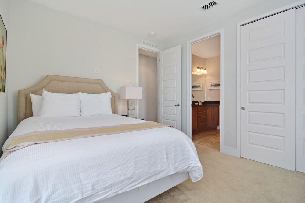 481 Encore Resort Reunion 47632/49872