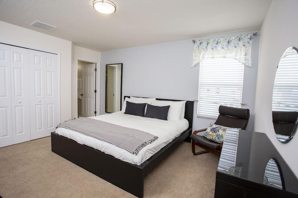 4563 Bella Vida Resort  53593 / 53725