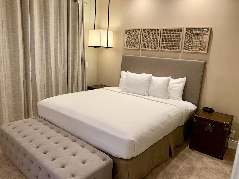 7487 Magic Village Resort 60431 / 61625