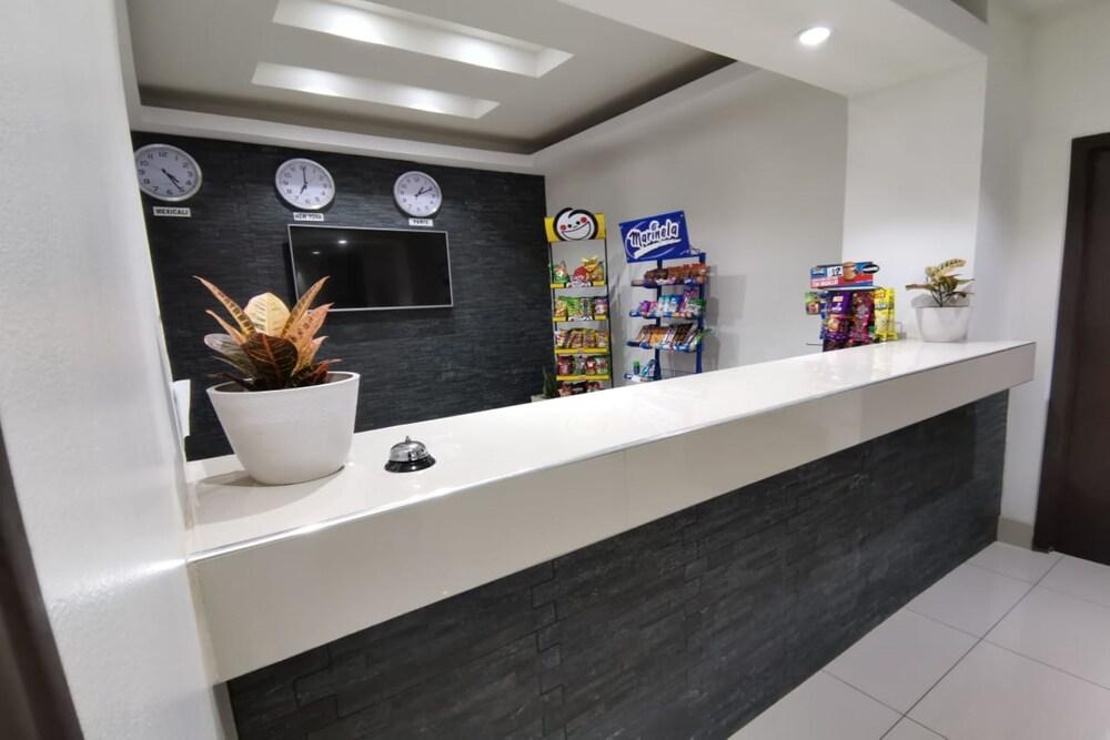 Capital O Hotel Plaza, Mexicali