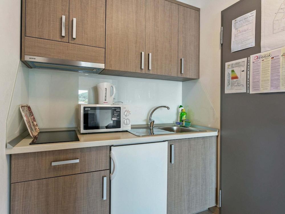 Contemporary Apartment in Drvenik With Balcony