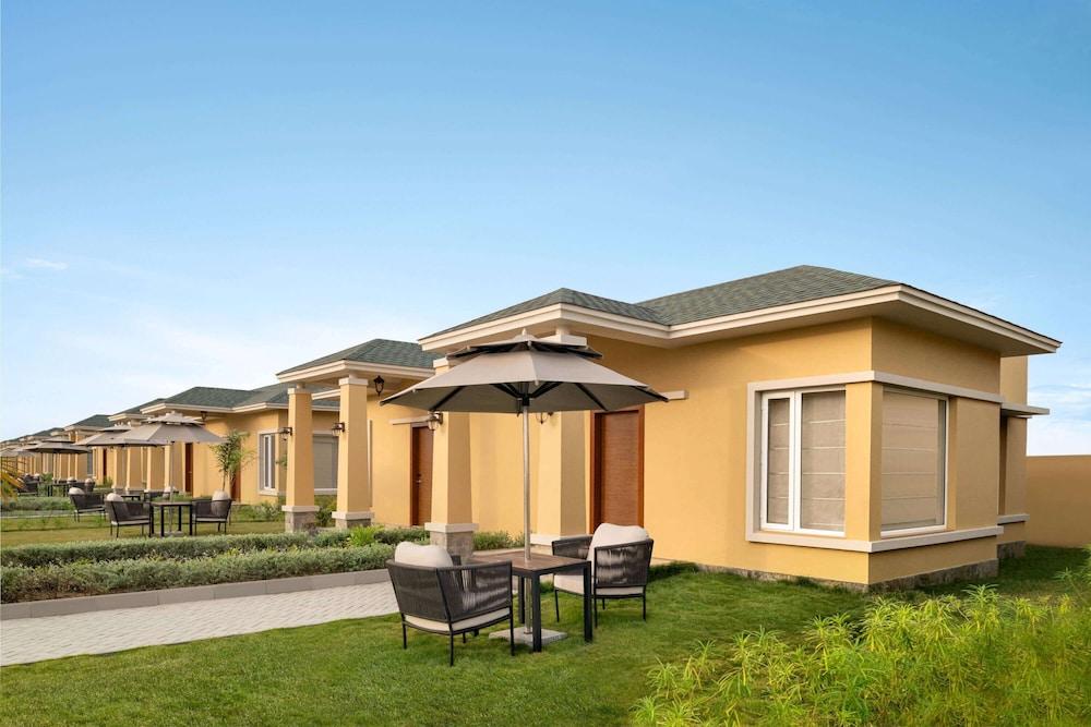 Hawthorn Suites by Wyndham Dwarka