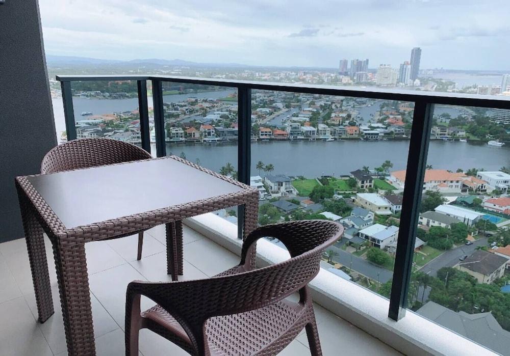 Surferparadise Gem+parkingflexible Refund