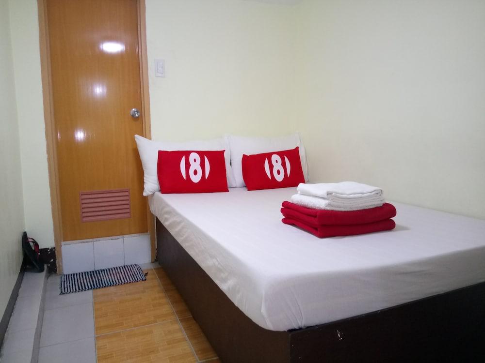 8 Hostel at Quiapo