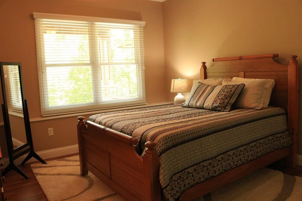 Lake Front Rendezvous