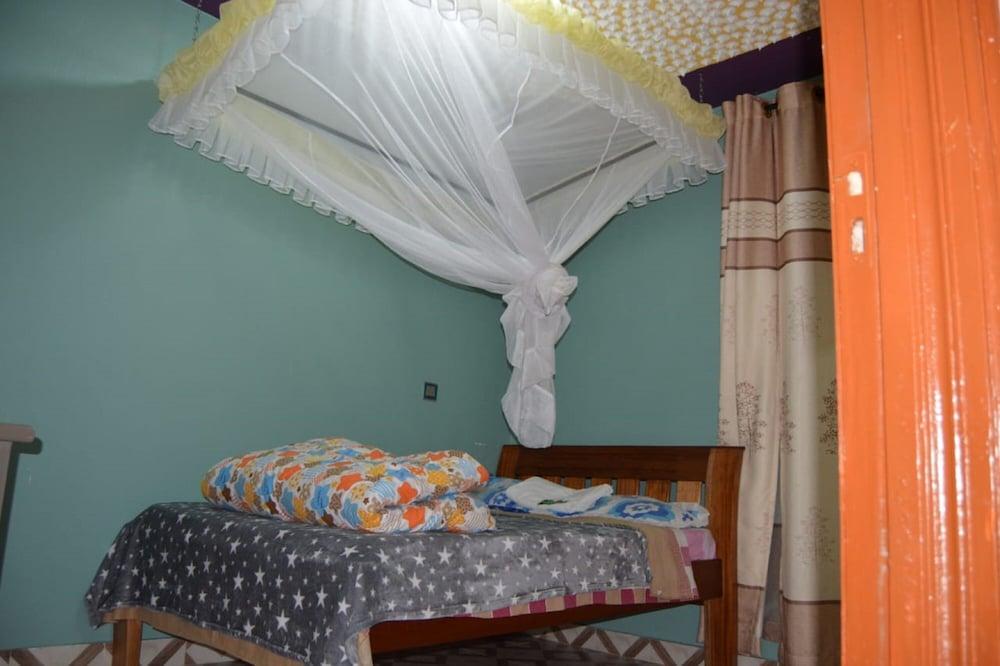 Yokabi’s Comfort Inn