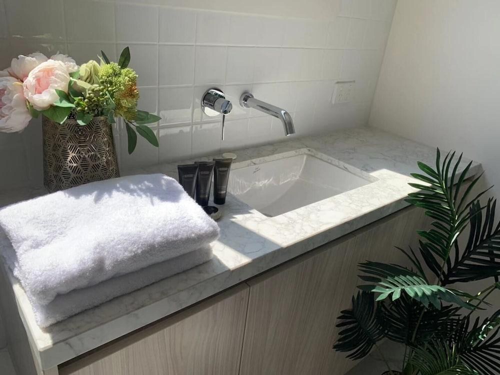 Delicate Bundoora townhouse 10