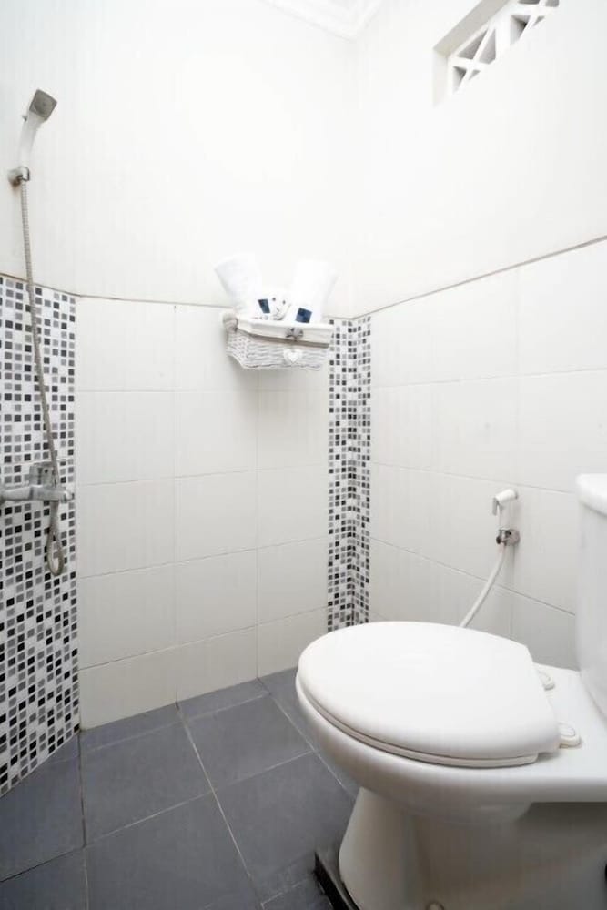 D’Paragon Tambakboyo