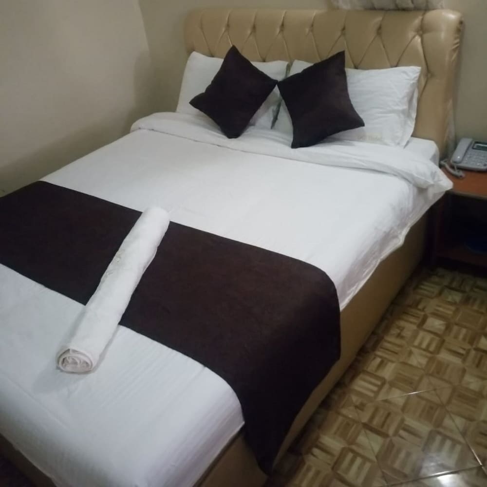 Dominion Castle Hotel