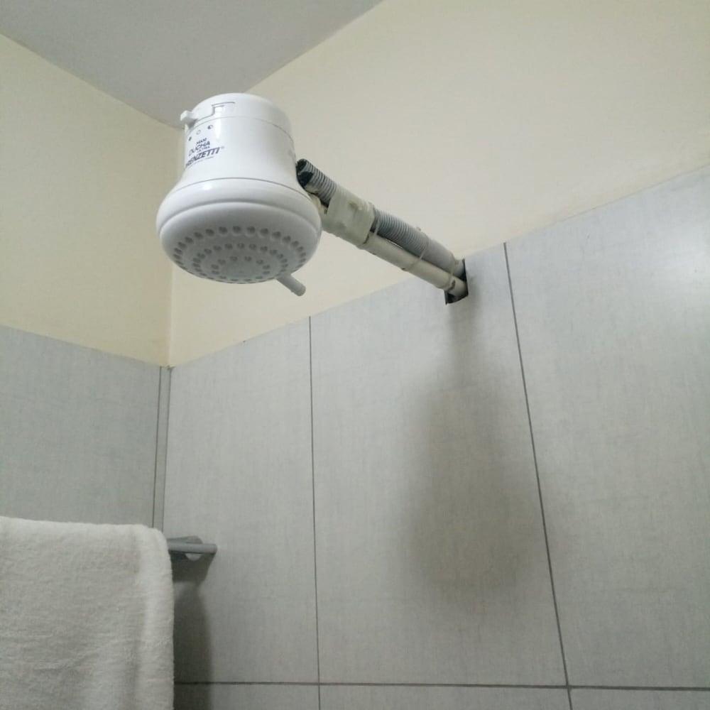 Engashura One in One Motel