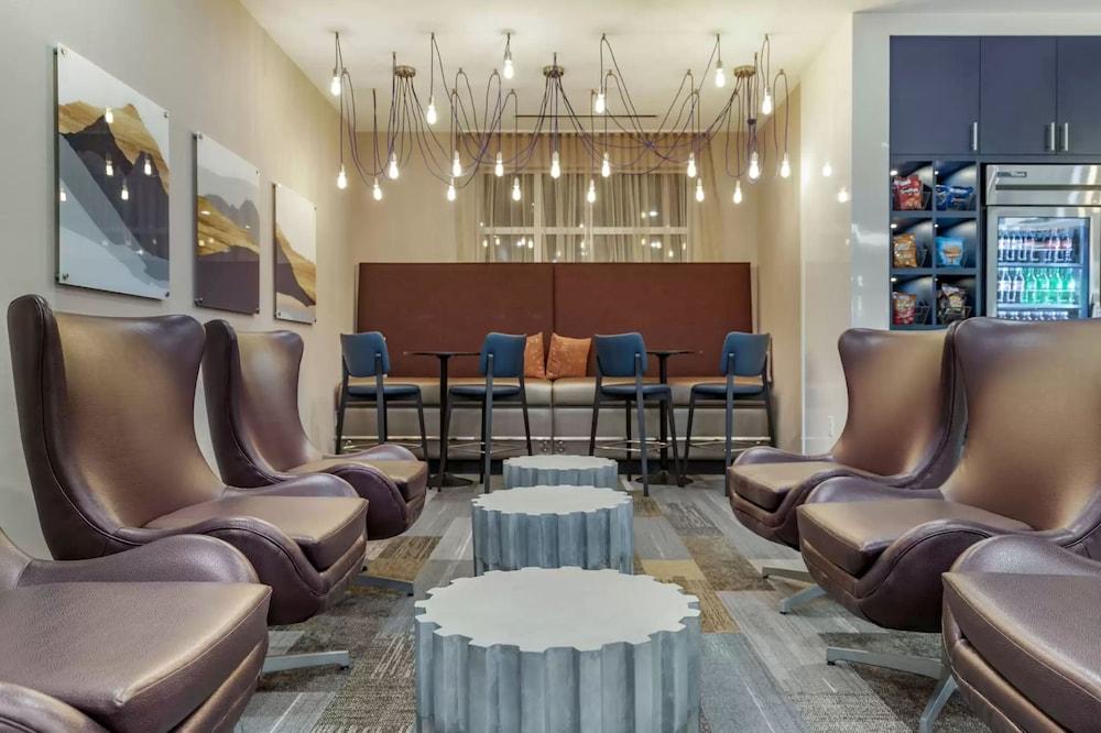 DoubleTree by Hilton Greenville Woodruff Road