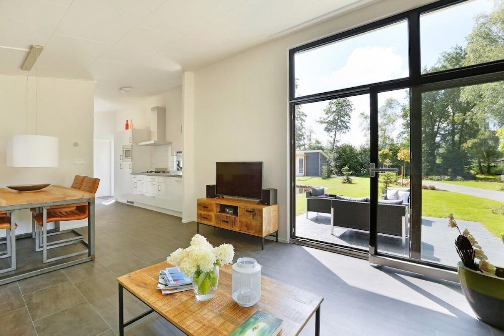 Modern Chalet With Nice Sliding Doors Near Lochem