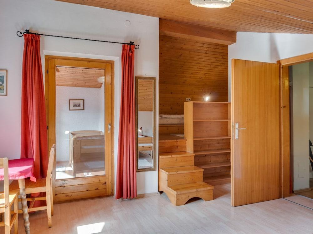 Spacious Chalet in Maishofen near Forest