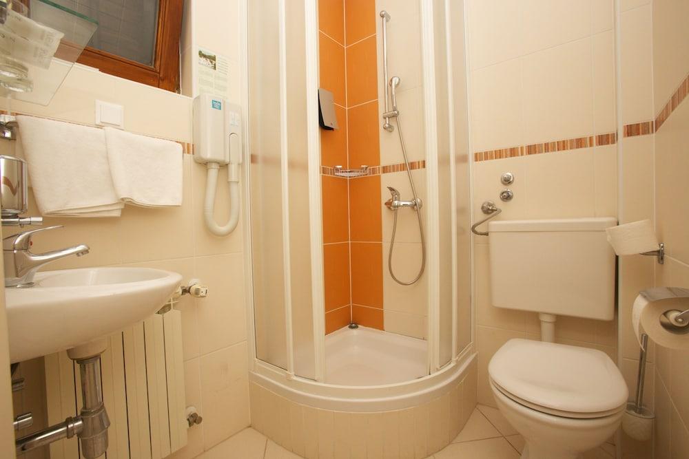 Looking for Green, Relaxing Vacation