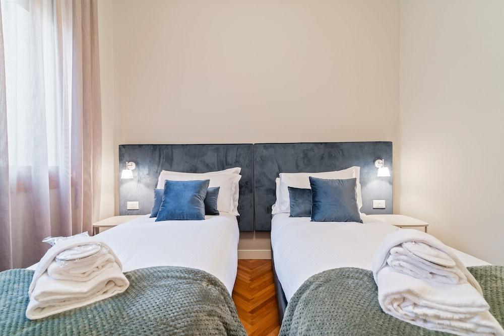 San Fermo Luxury Apartment