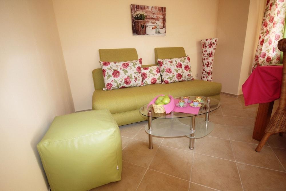 Apartment Rustica With 2 Bedrooms