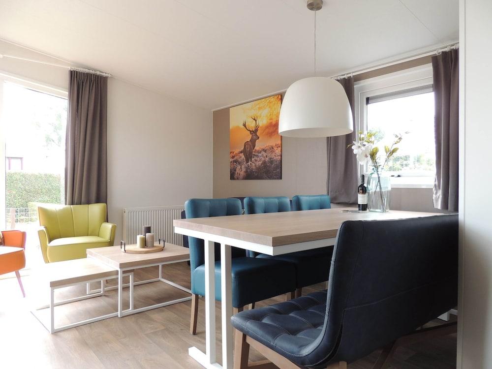 Atmospheric Chalet with Porch near Veluwe