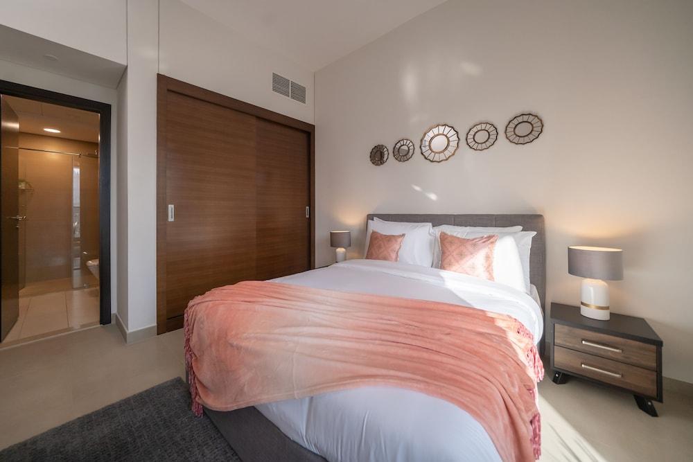 HiGuests - Sparkle tower 1