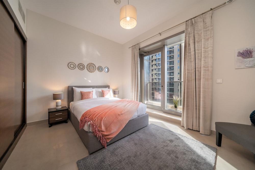 HiGuests - Sparkle tower 1