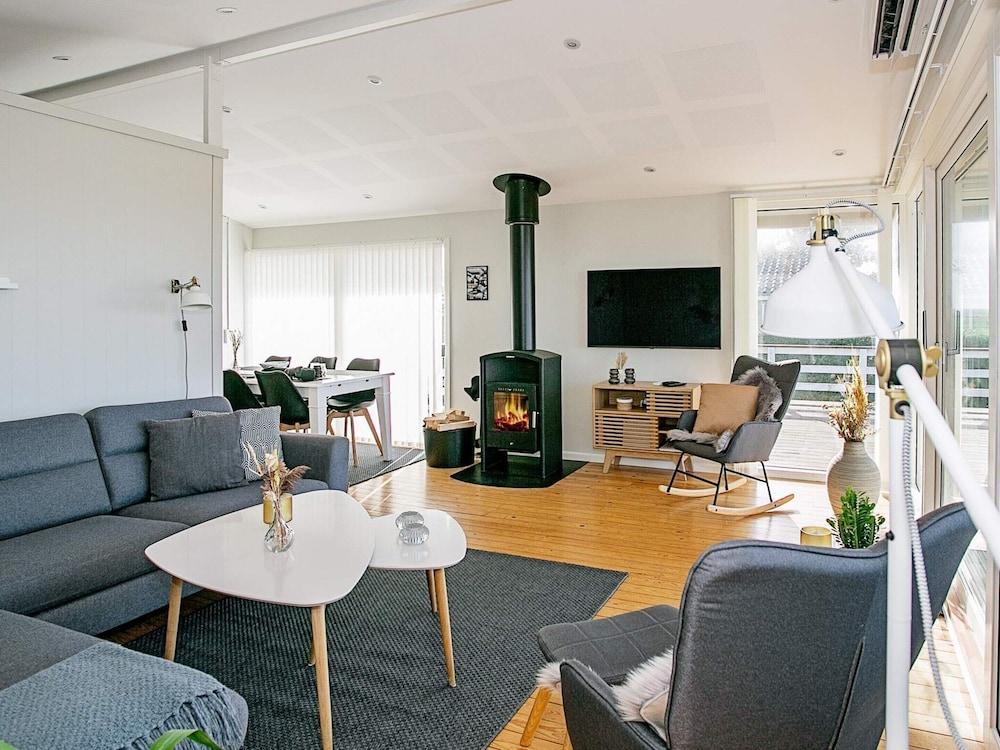 Secluded Retreat by Water - By Traum Ferienwohnungen