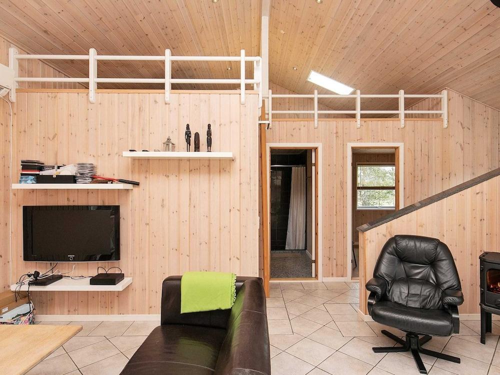 12 Person Holiday Home in Hals-by Traum