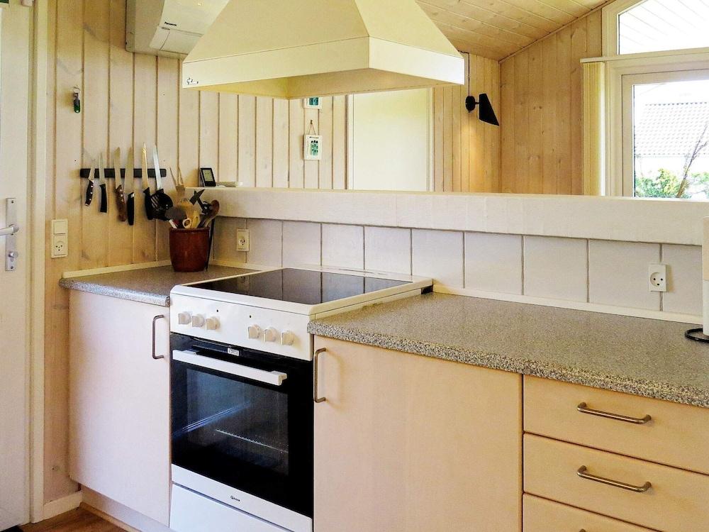 Cozy Holiday Home in Jutland near Beach