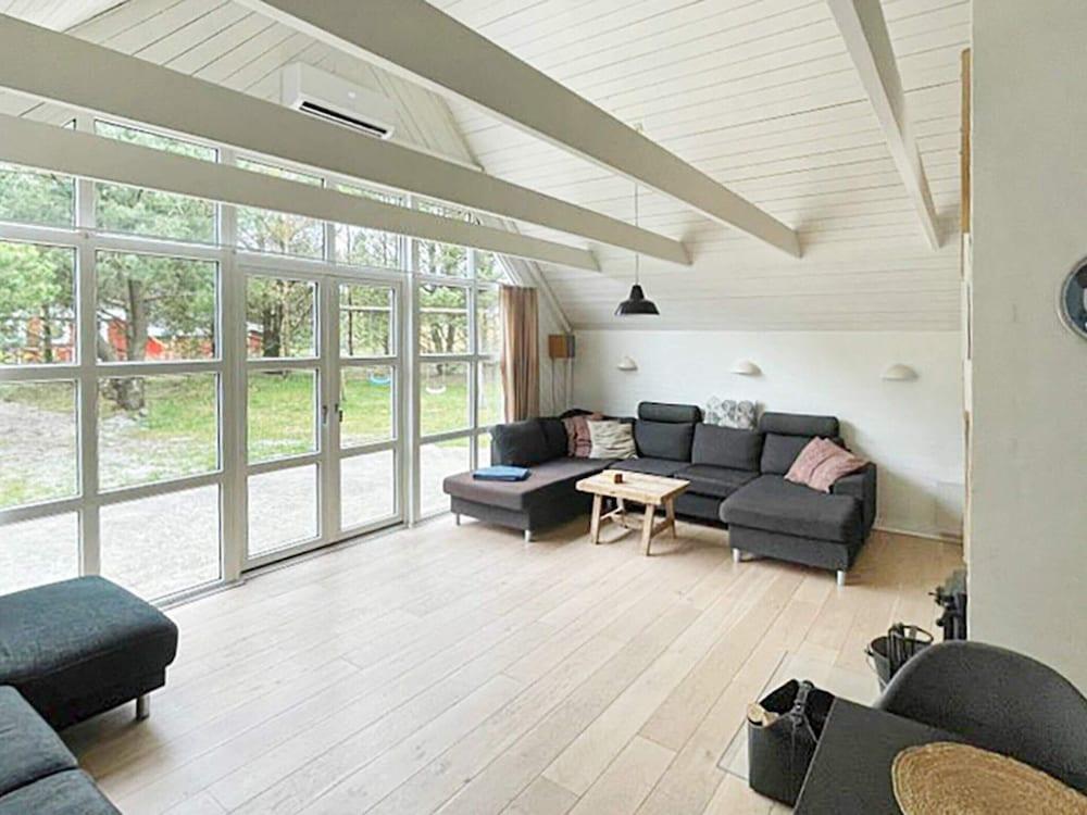 10 Person Holiday Home in Norre Nebel