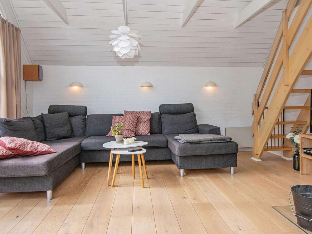 10 Person Holiday Home in Norre Nebel