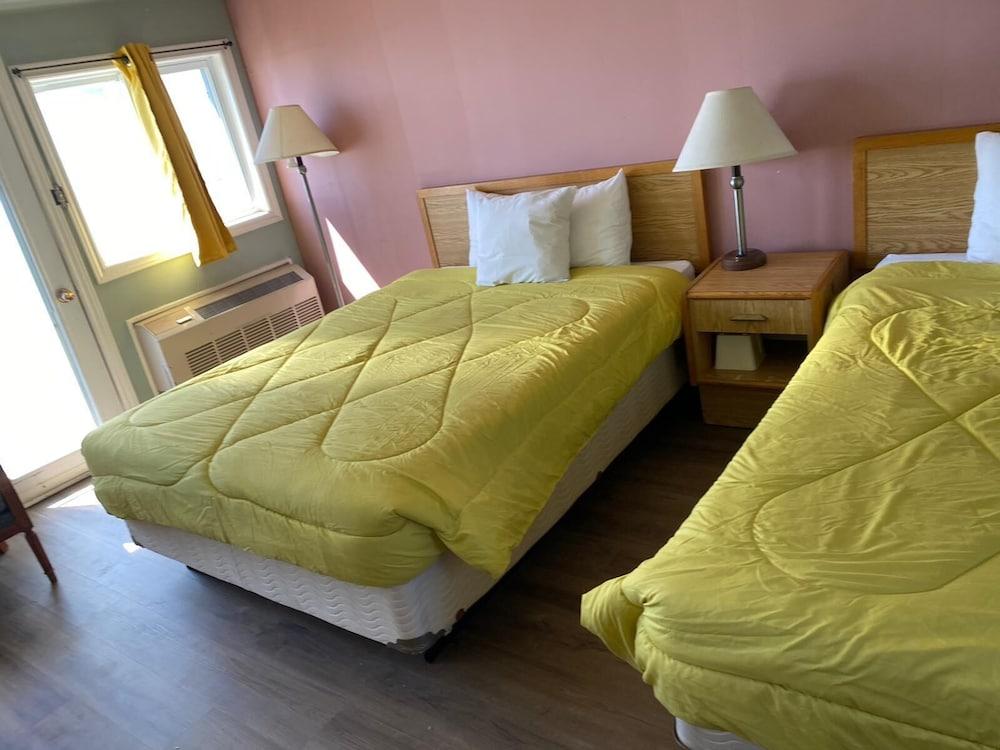 Caswell Resort Hotel