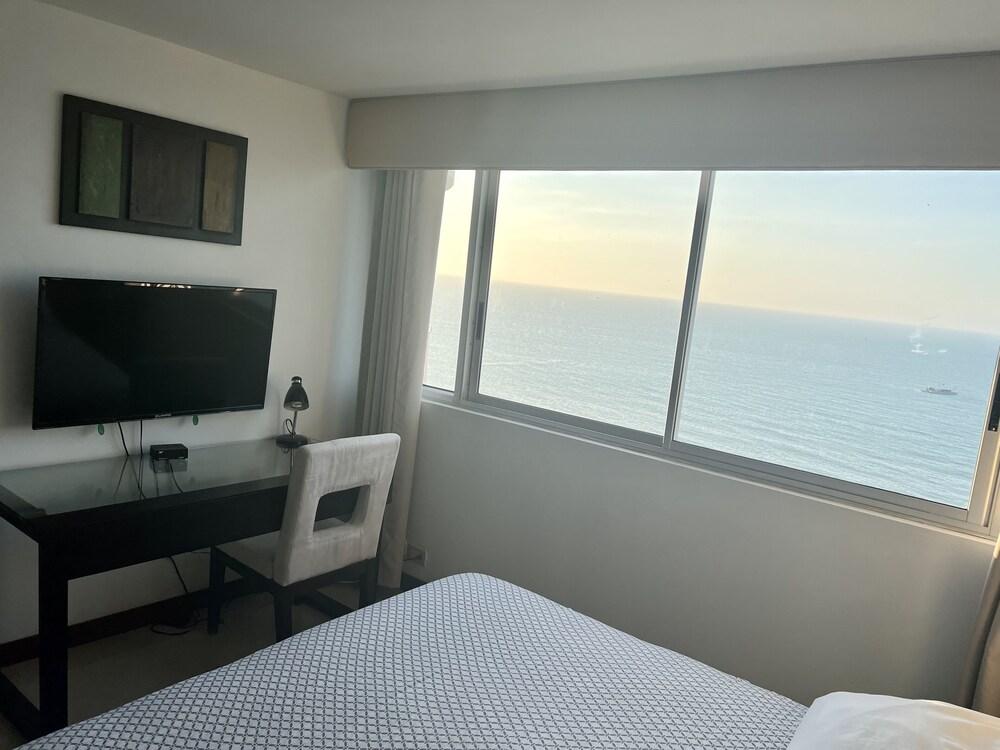 Palmetto Condos 2402