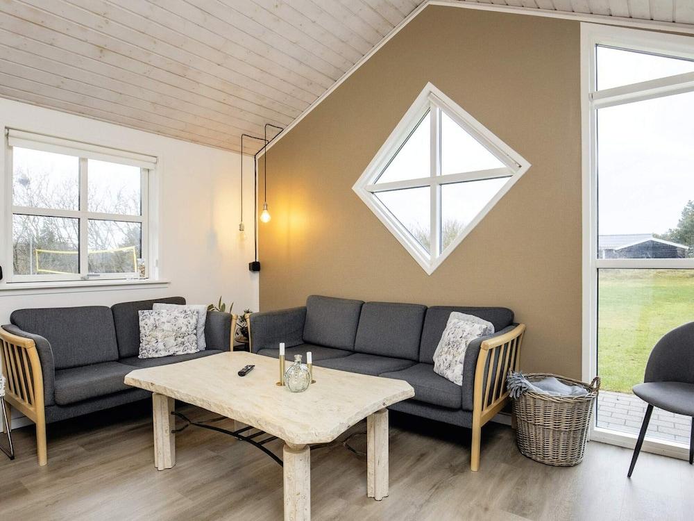 Stunning Holiday Home in Hirtshals with Hot Tub