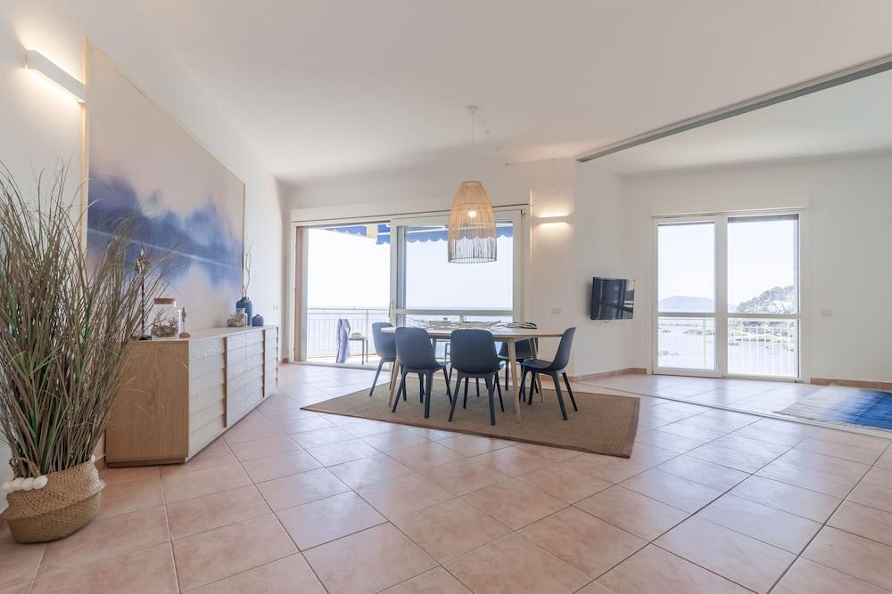 Sulla spiaggia di Toto e Tota