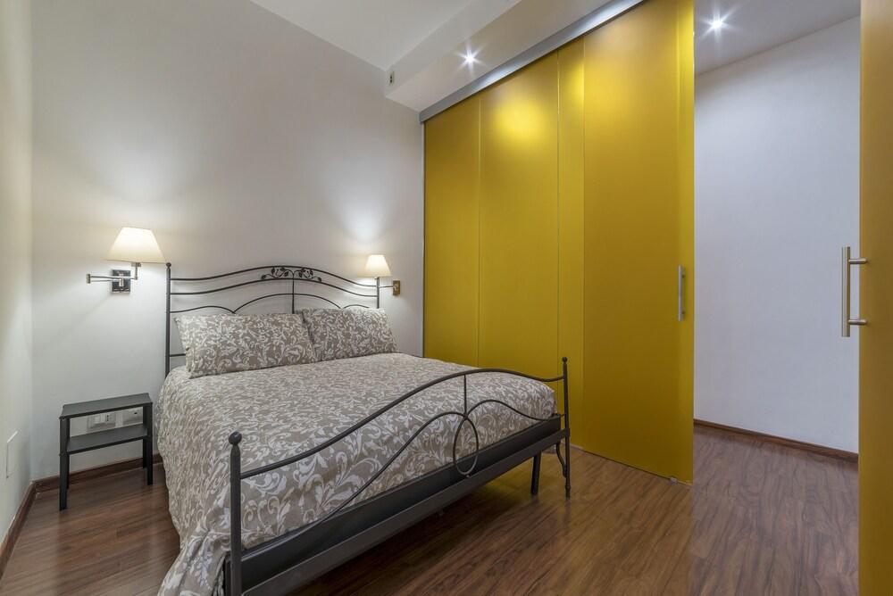 Castro Pretorio & Sallustiano Lovely Flat