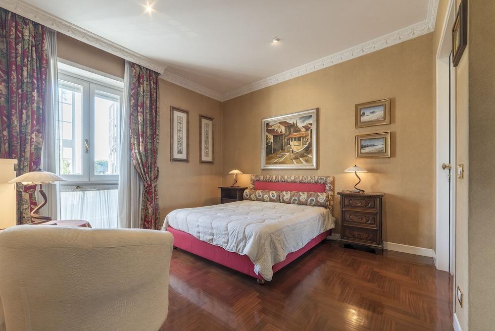 San Pietro Exclusive Panoramic Flat