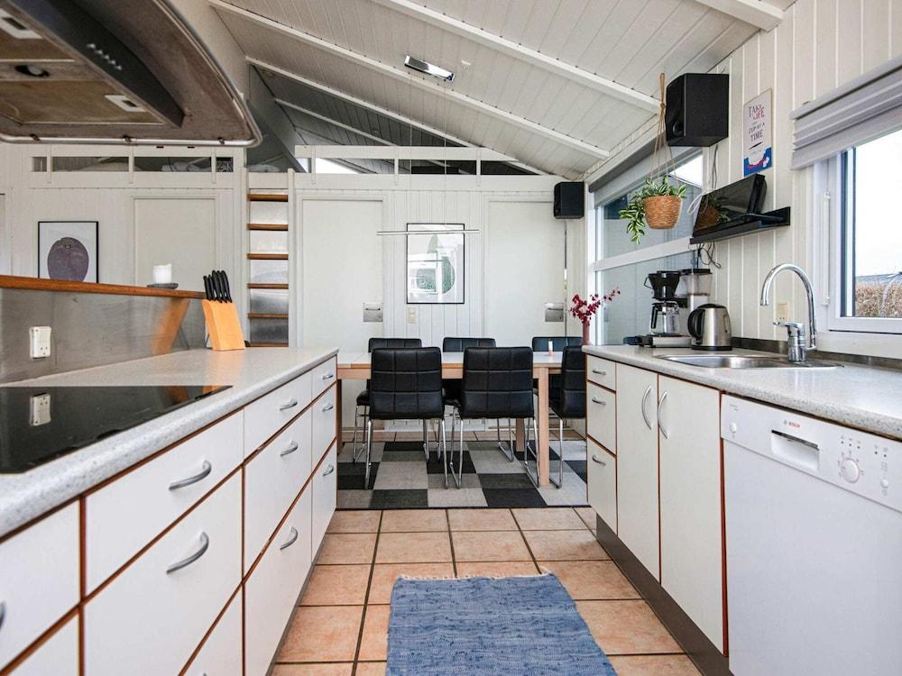 10 Person Holiday Home in Allingabro-by Traum