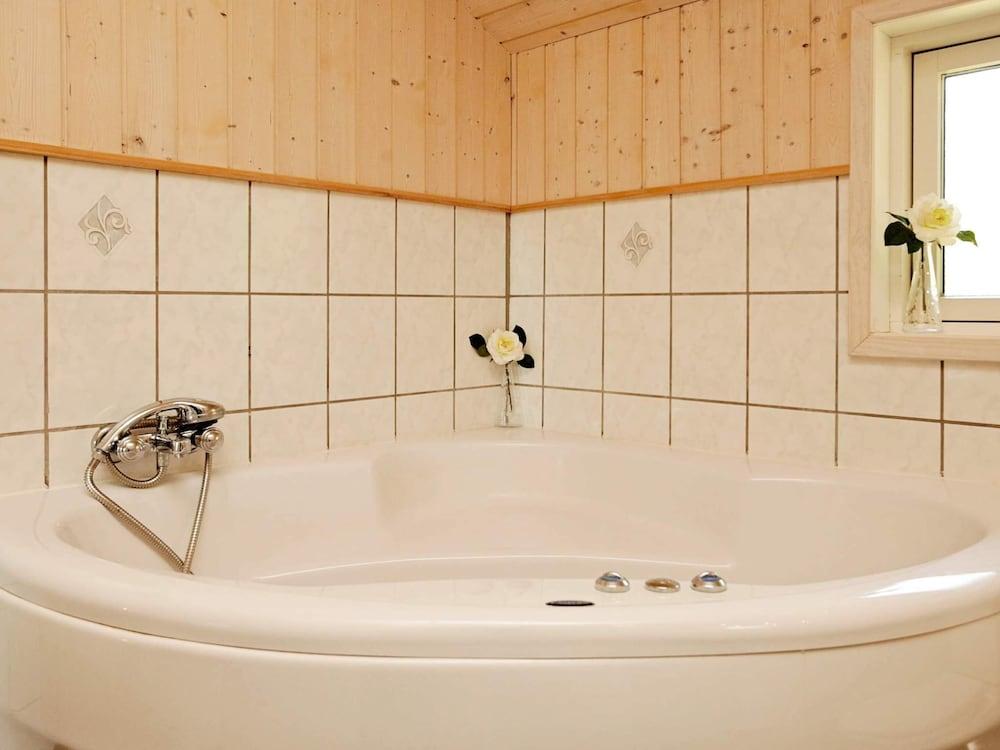 Luxury Spa Retreat by Golf - By Traum Ferienwohnungen