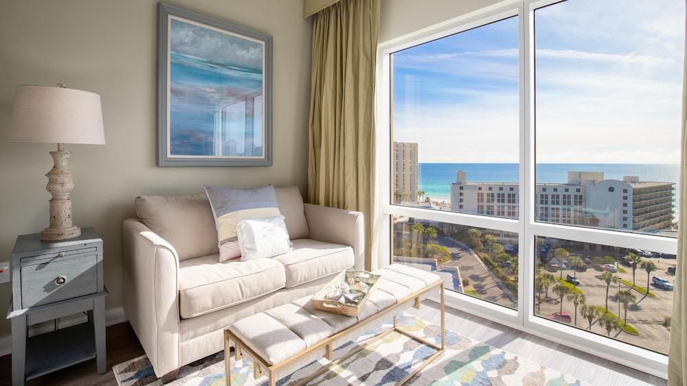 Luau II 6934 Flr9 Studio 1BA 3