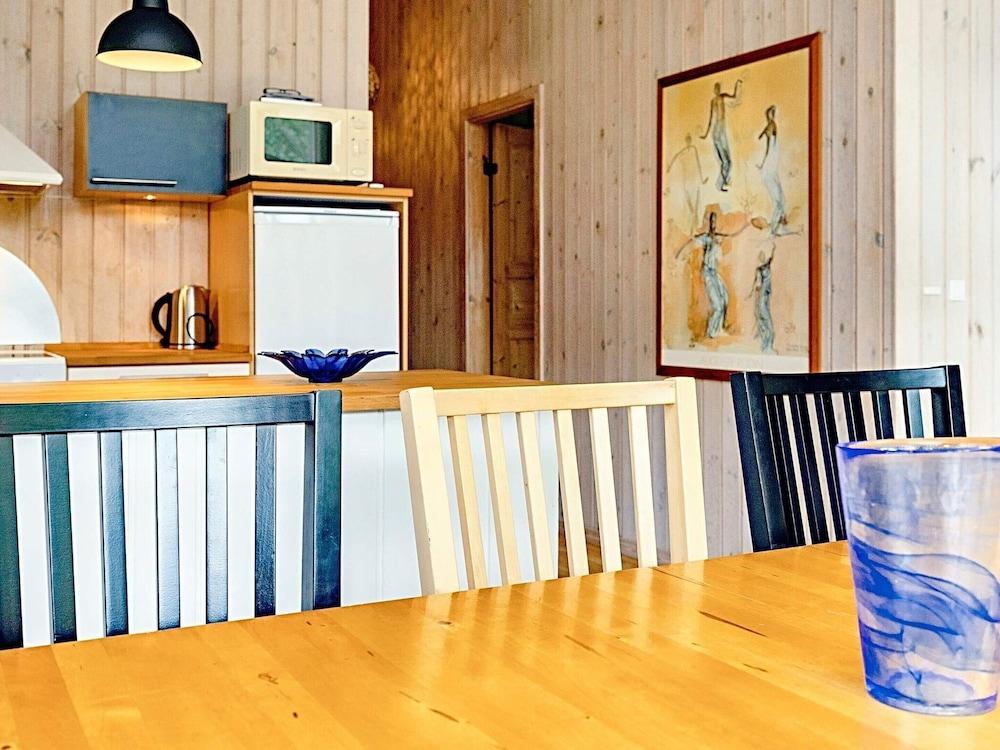 10 Person Holiday Home in Vaeggerlose