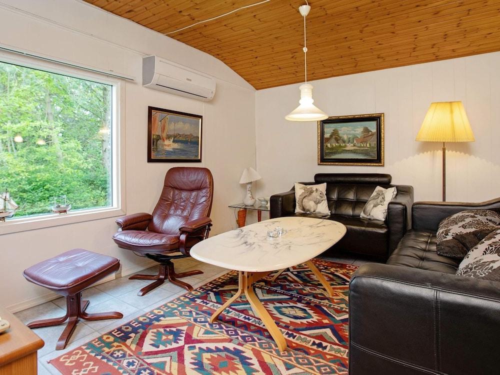 6 Person Holiday Home in Dannemare