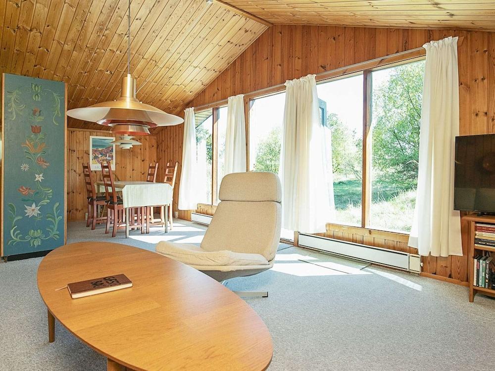 Vintage Holiday Home in Jutland near Child Friendly Beach