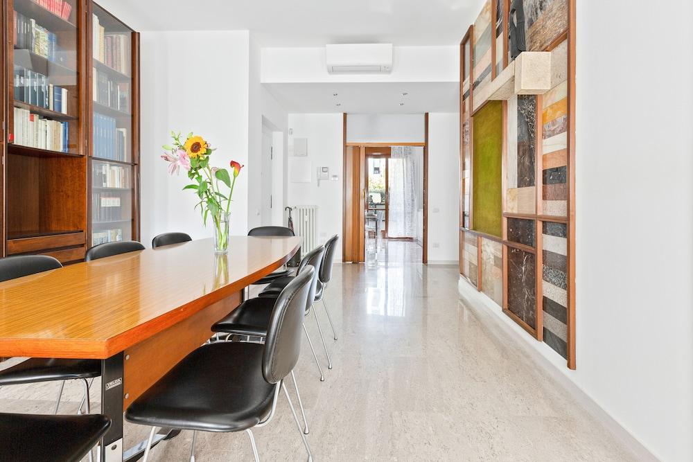 Istria & Zara Flat with Private Parking